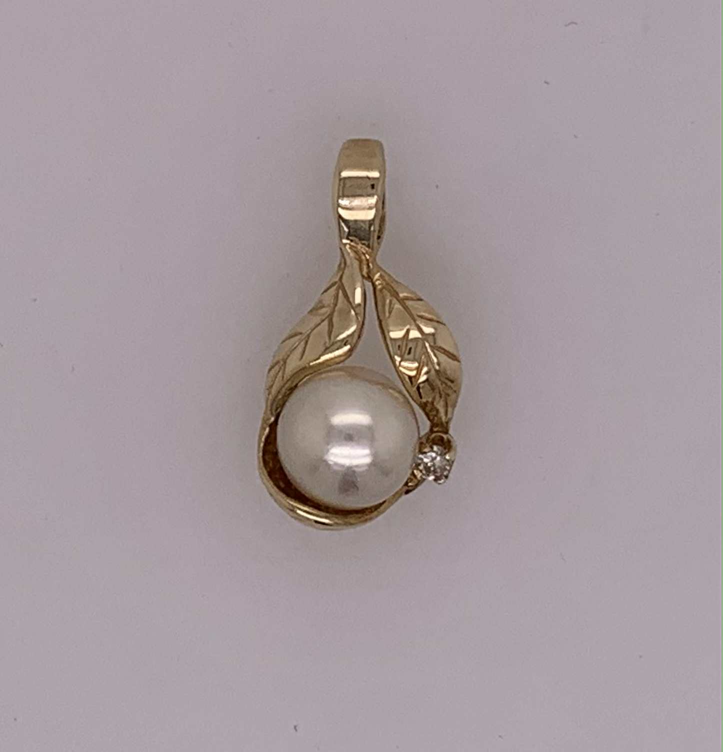 Estate Pearl & Diamond Pendant