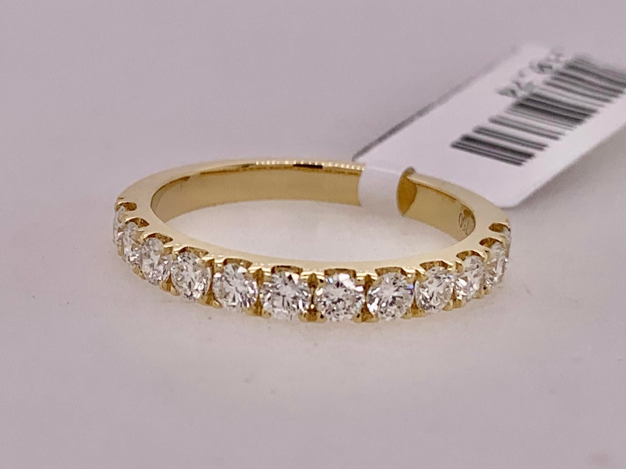 18K Yellow Gold Diamond Band