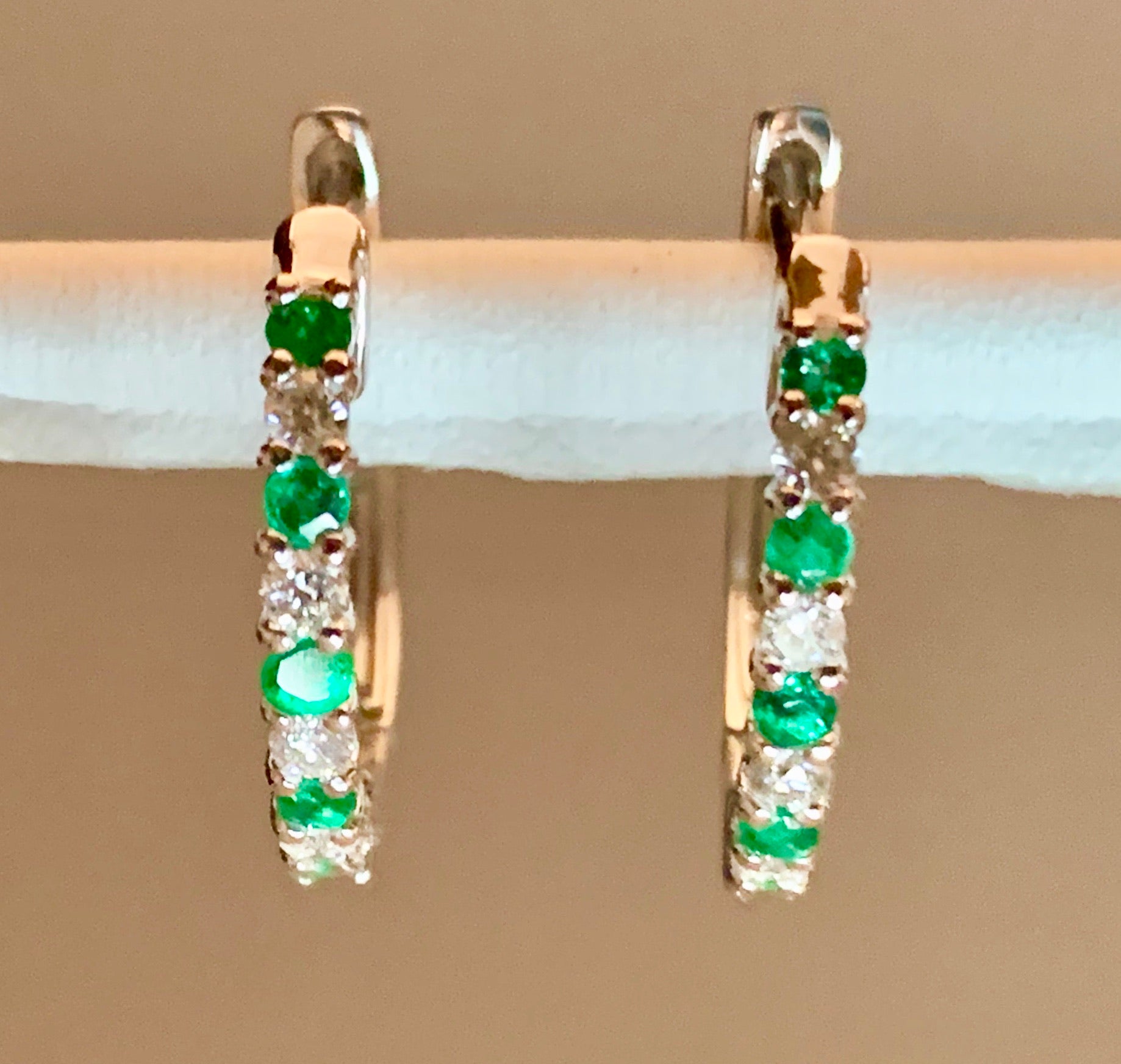 14K White Gold Emerald & Diamond Earring