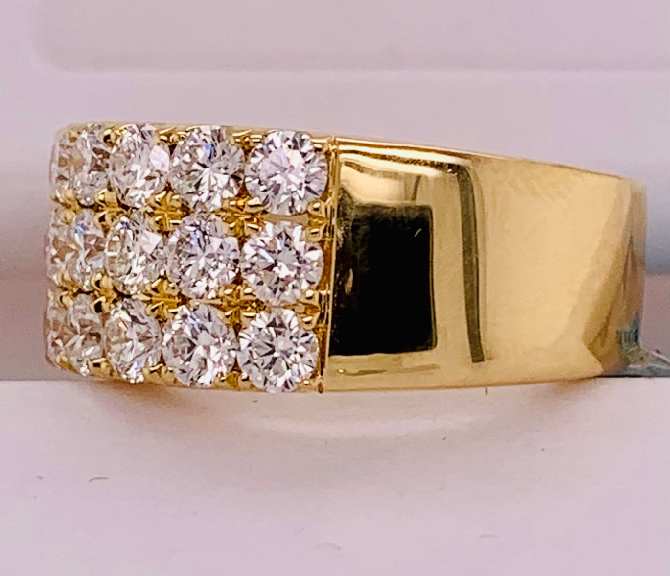 18K Gold Diamond Band Ring