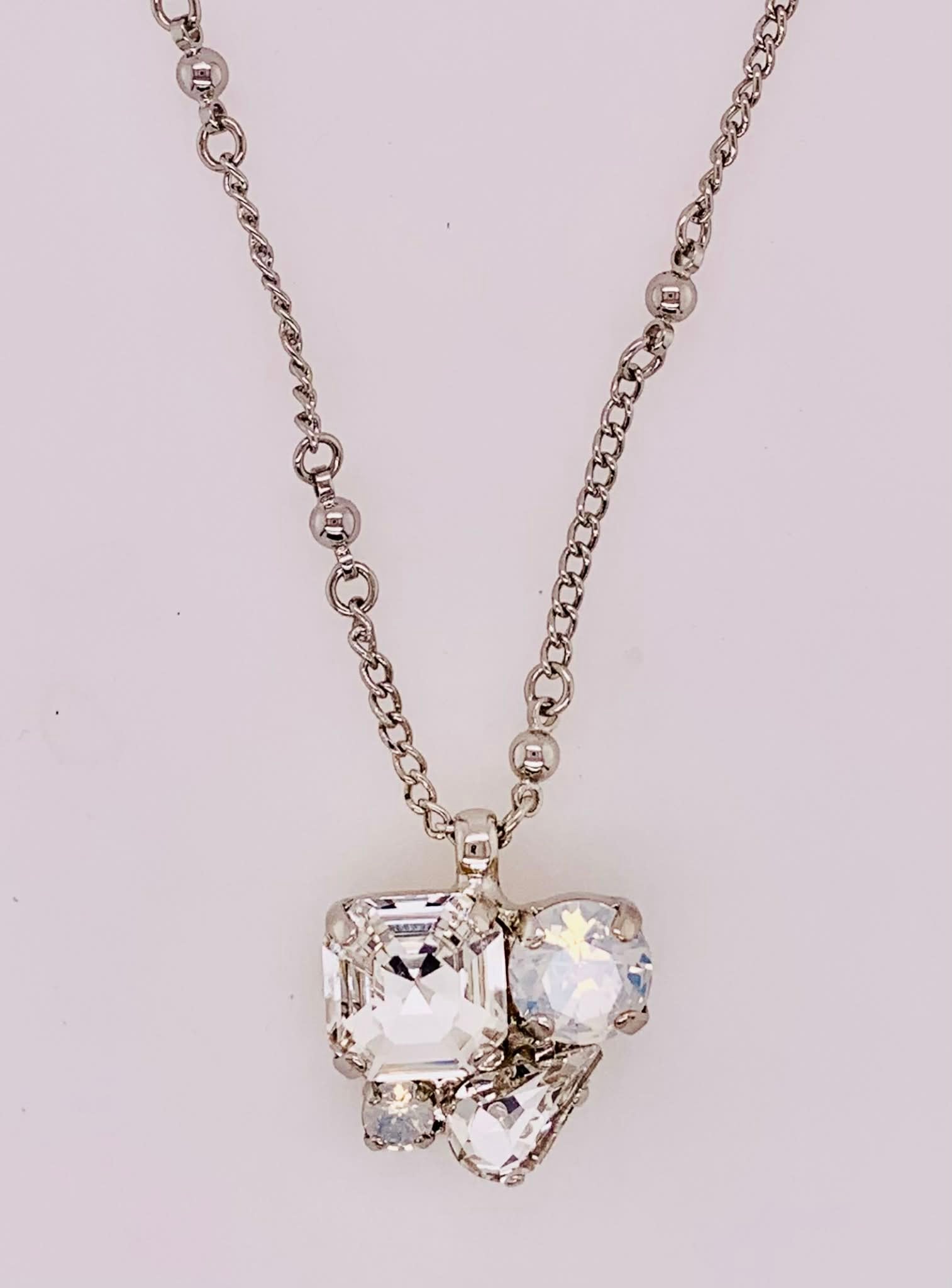 Anika Pendant Necklace