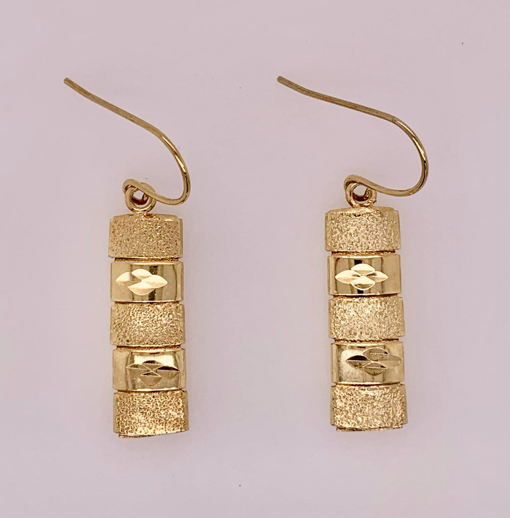Estate Gold Tone Earrings