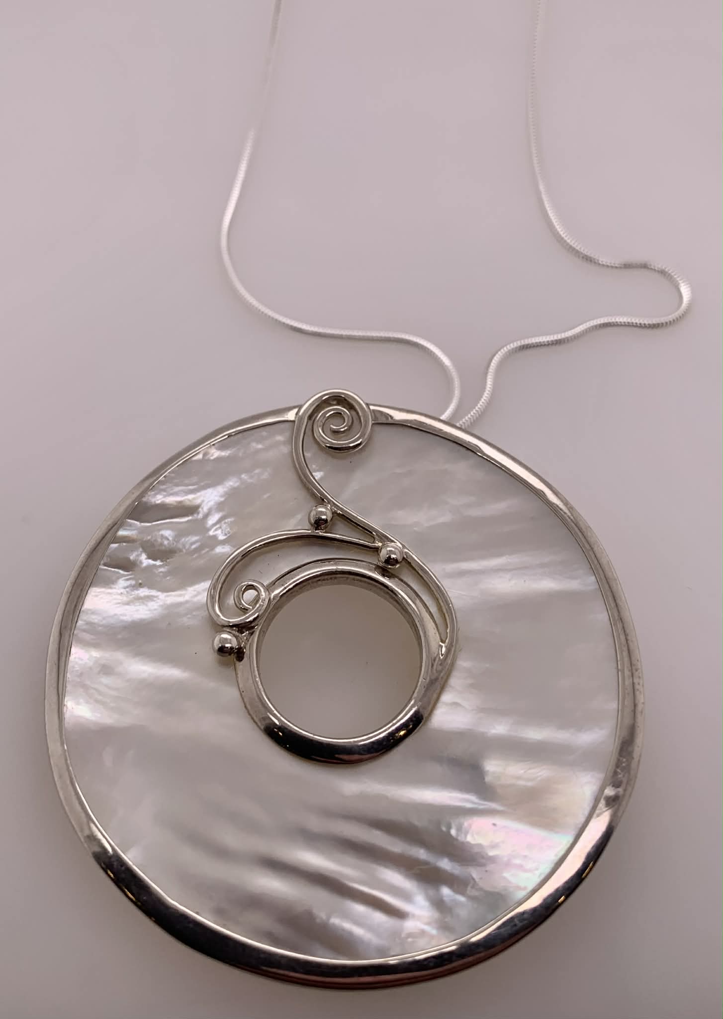 Sterling MOP Circle Pendant