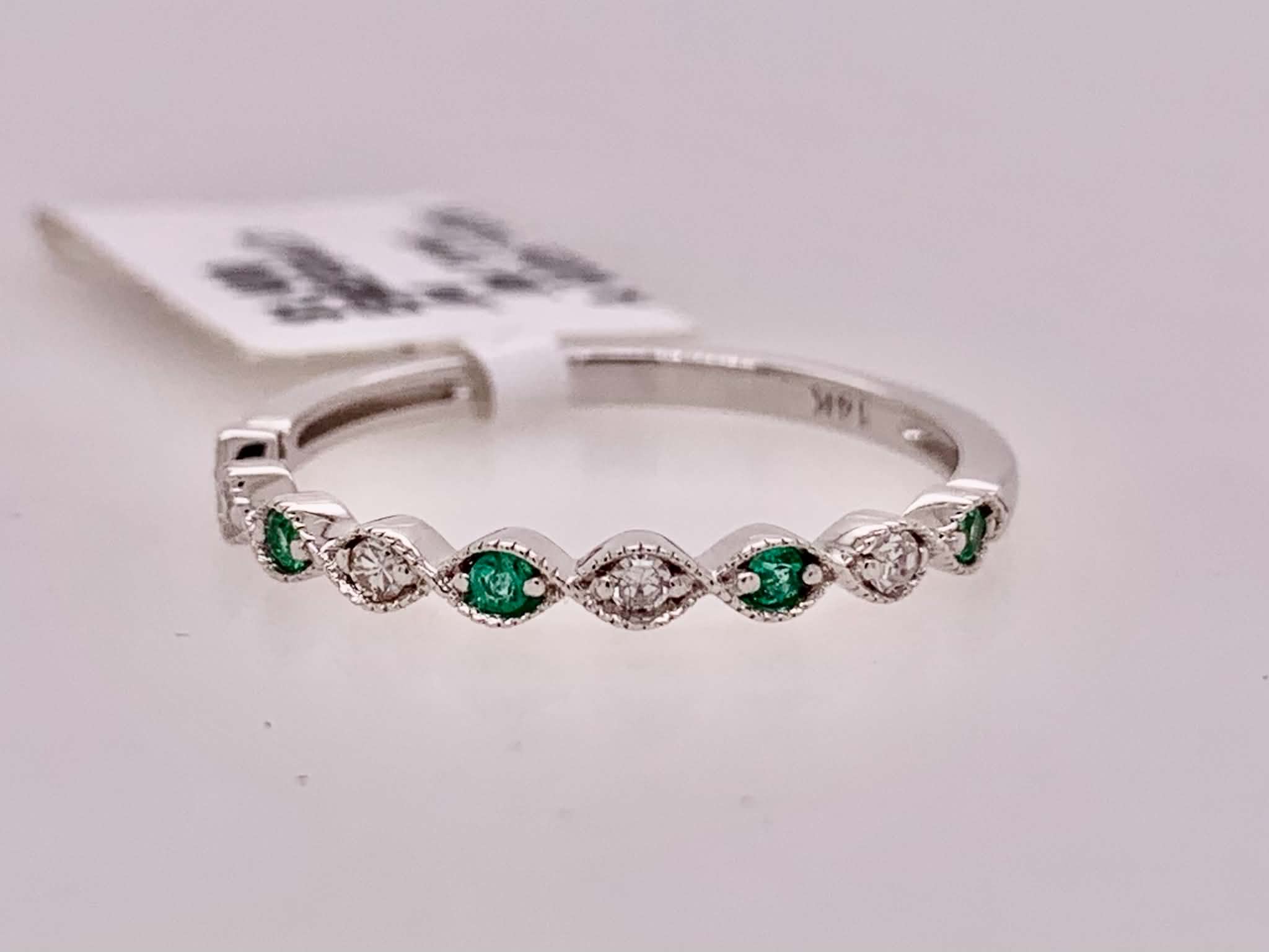 14K Emerald & Diamond Ring