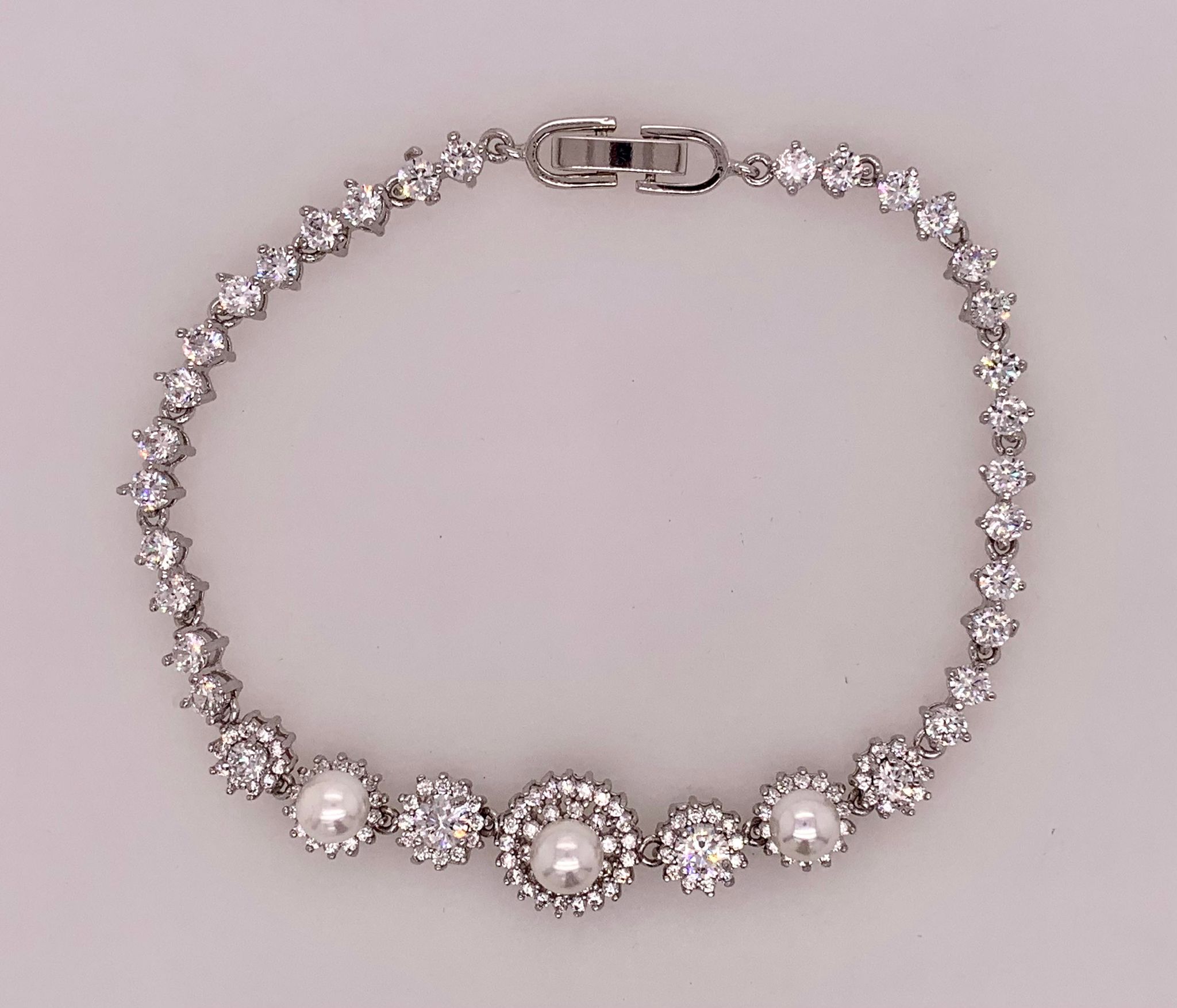 Fashion Pearl and Crystal Bracelet