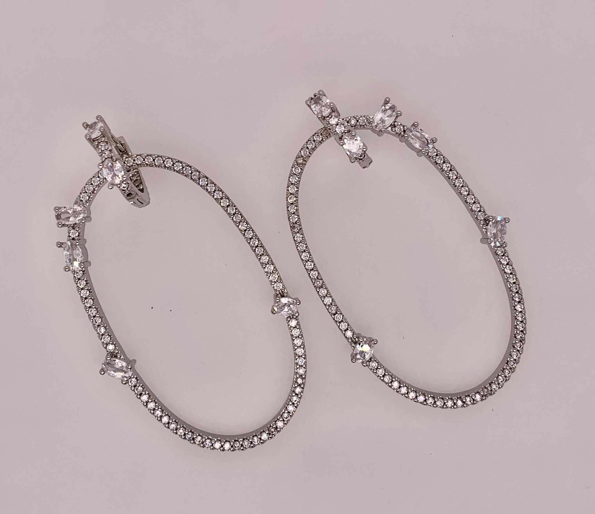 Fashion Oval Open Crystal Earring