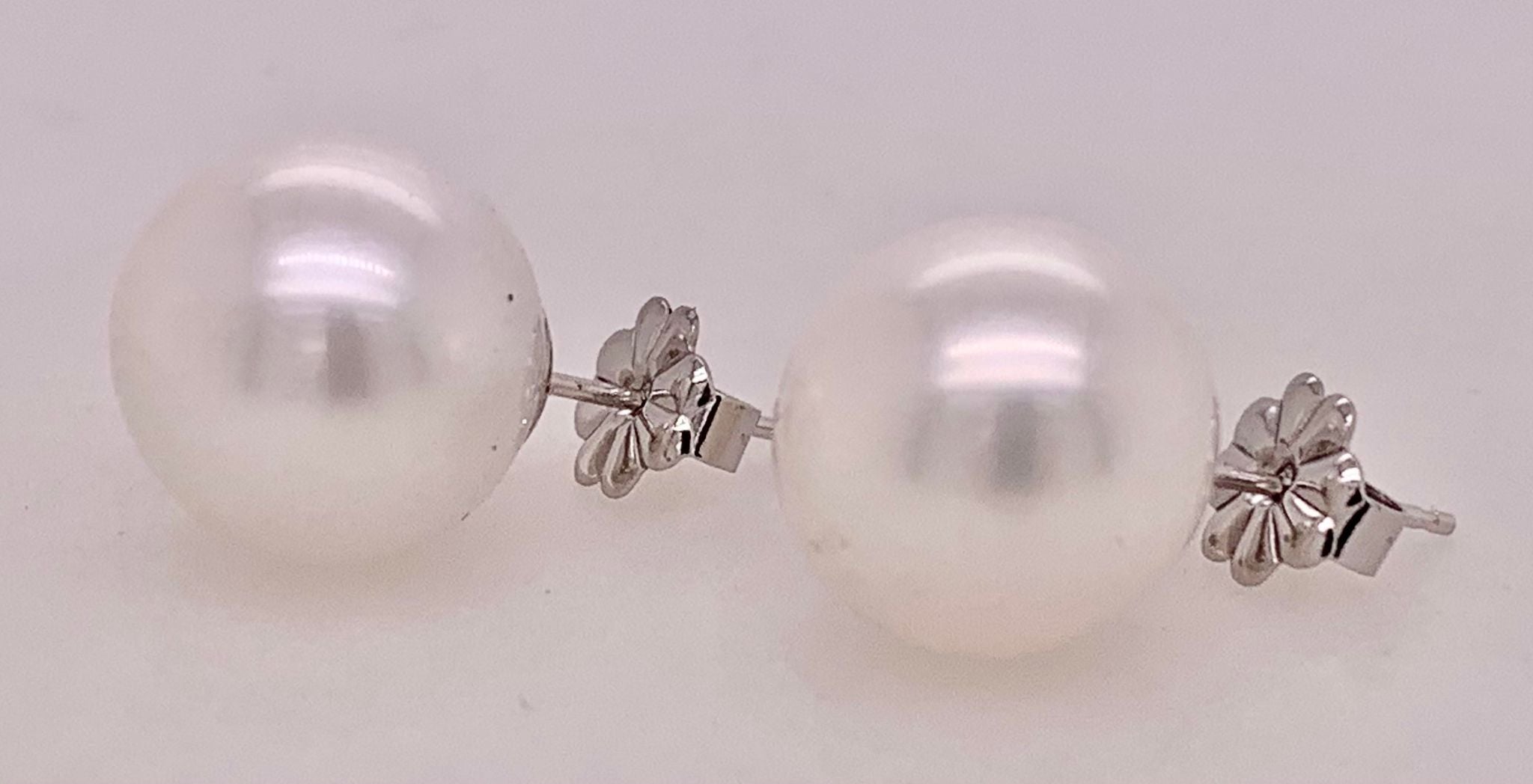 14K Freshwater Pearl Earrings