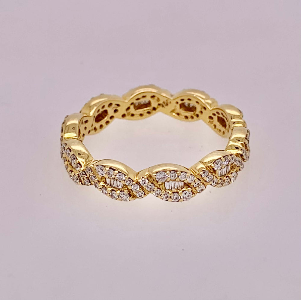 18K Gold & Diamond Band