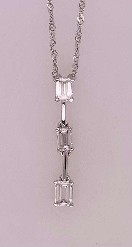 18K Diamond Pendant