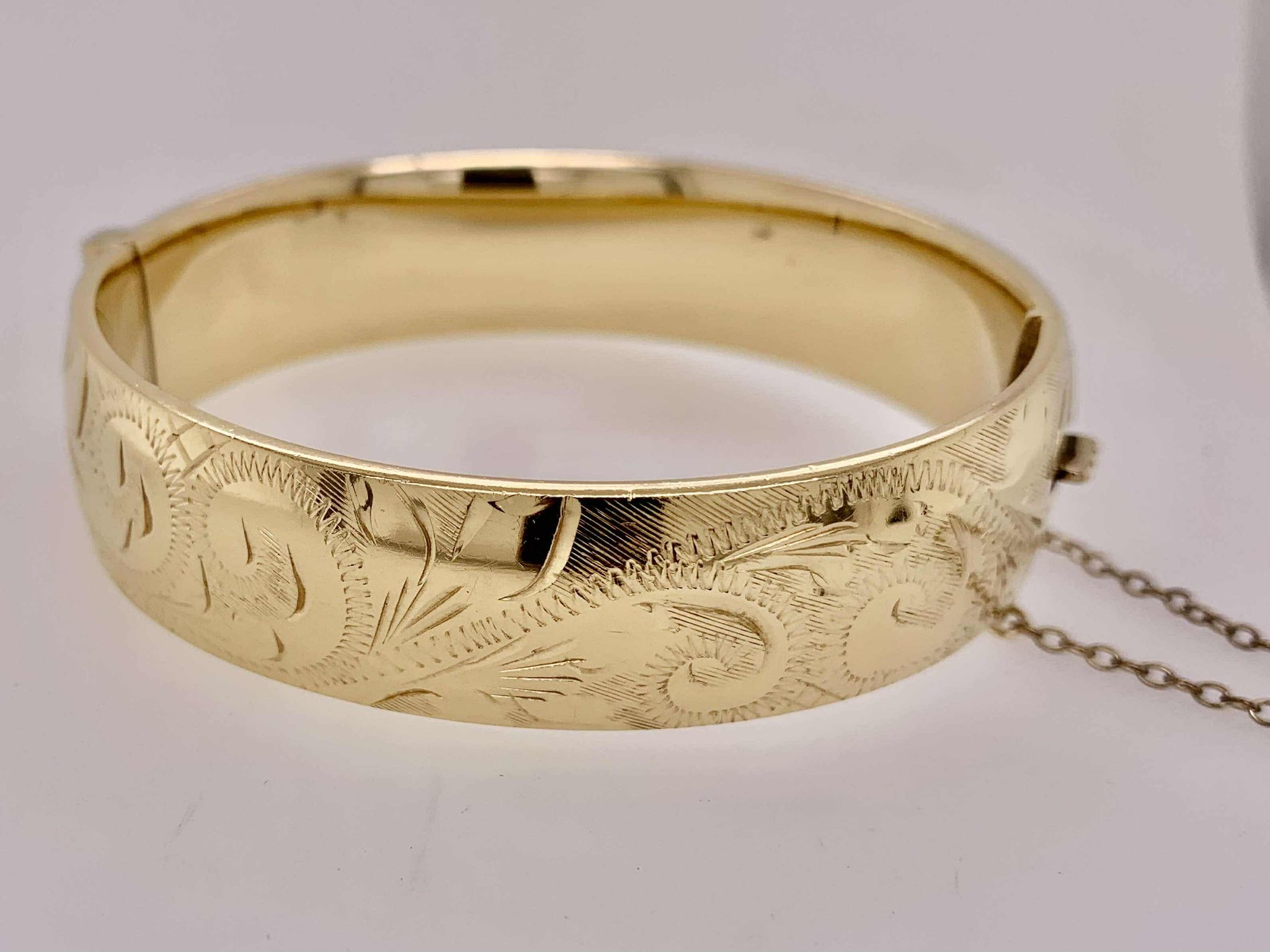 Estate Vintage Excalibur Rolled Gold Bangle Bracelet
