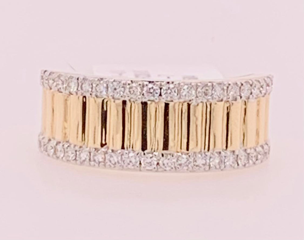 14K Ribbed Diamond Band Ring