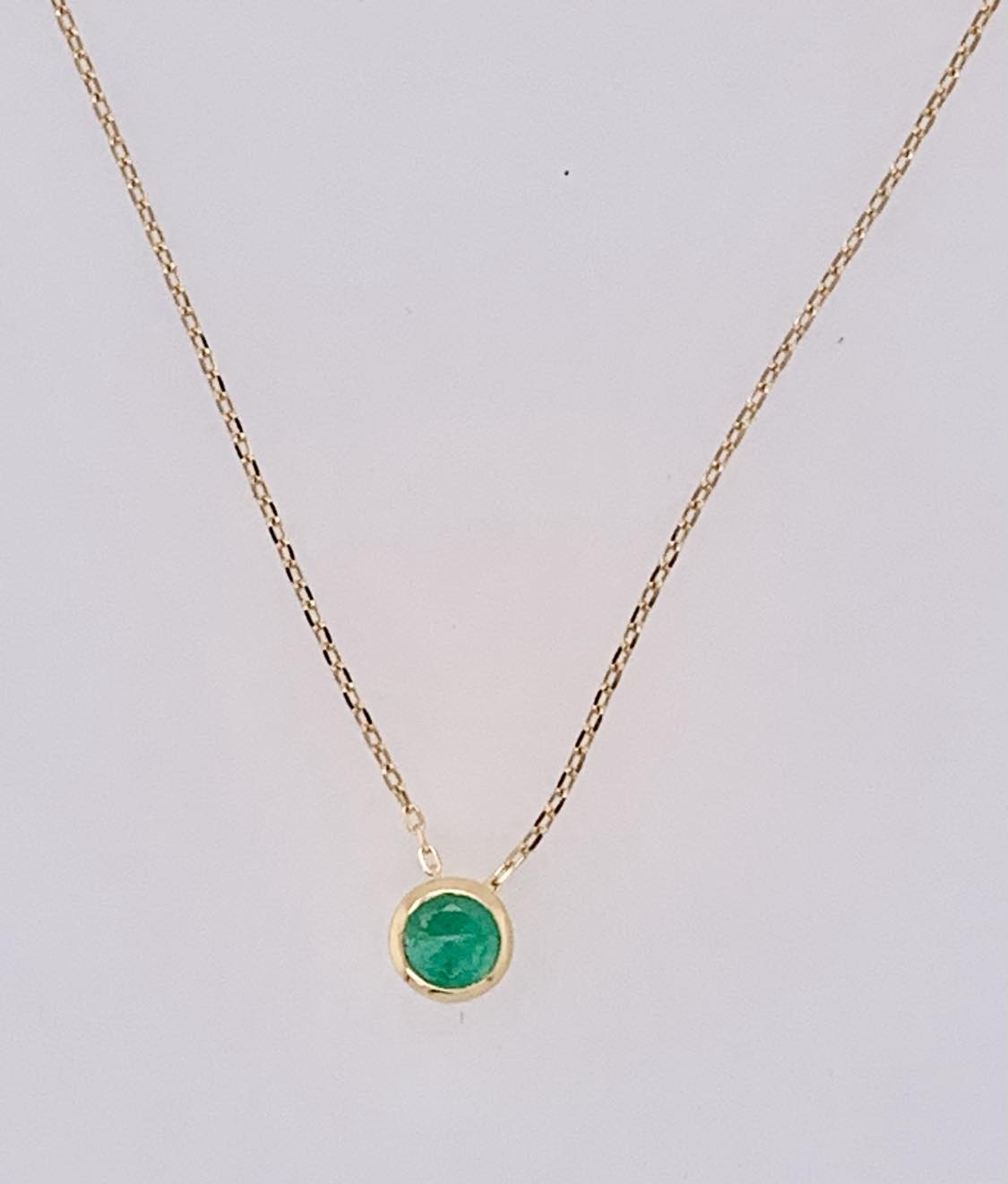 18K Gold Emerald Pendant