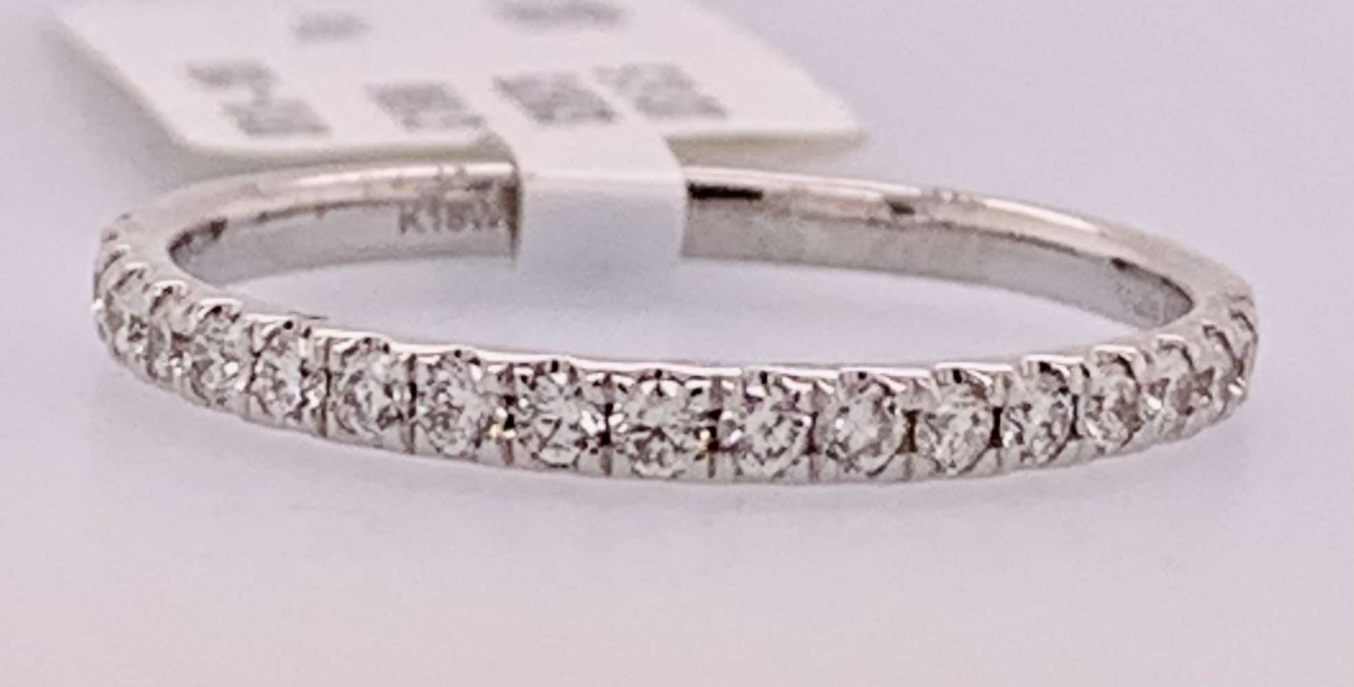 18K Diamond Anniversary Band