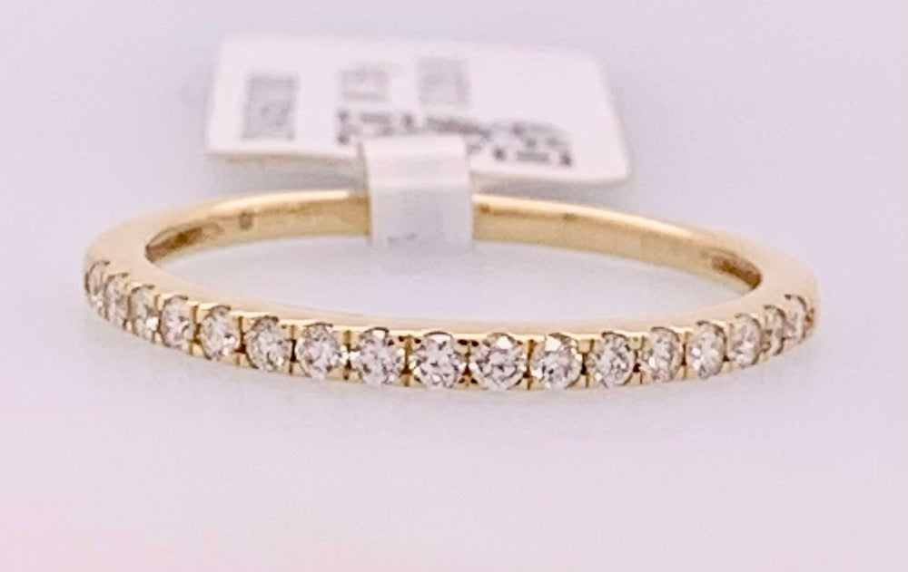 18K Diamond Anniversary Band