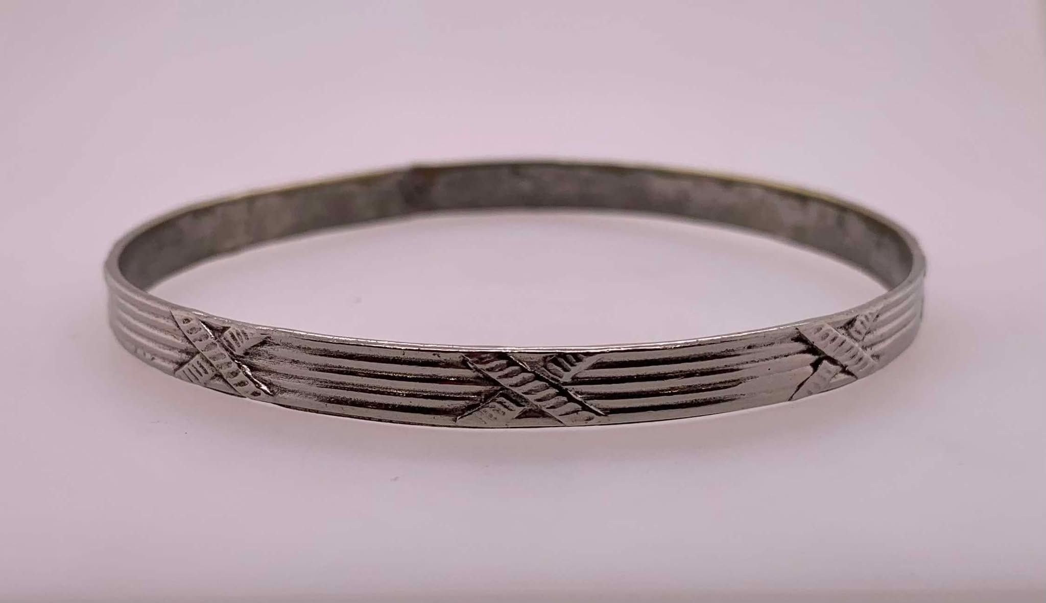 Estate Sterling Silver Slip-on Bangle