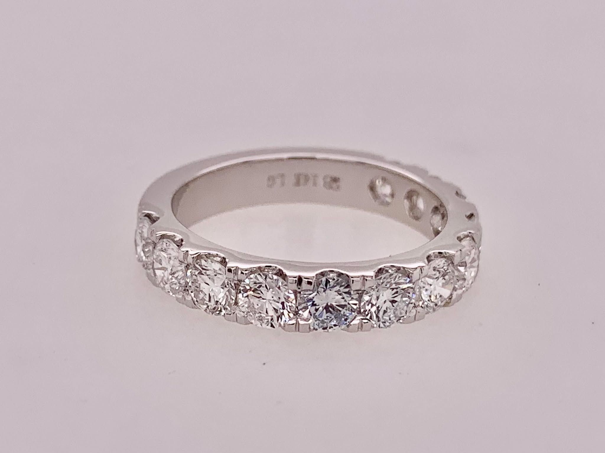 LAB Diamond Anniversary Band