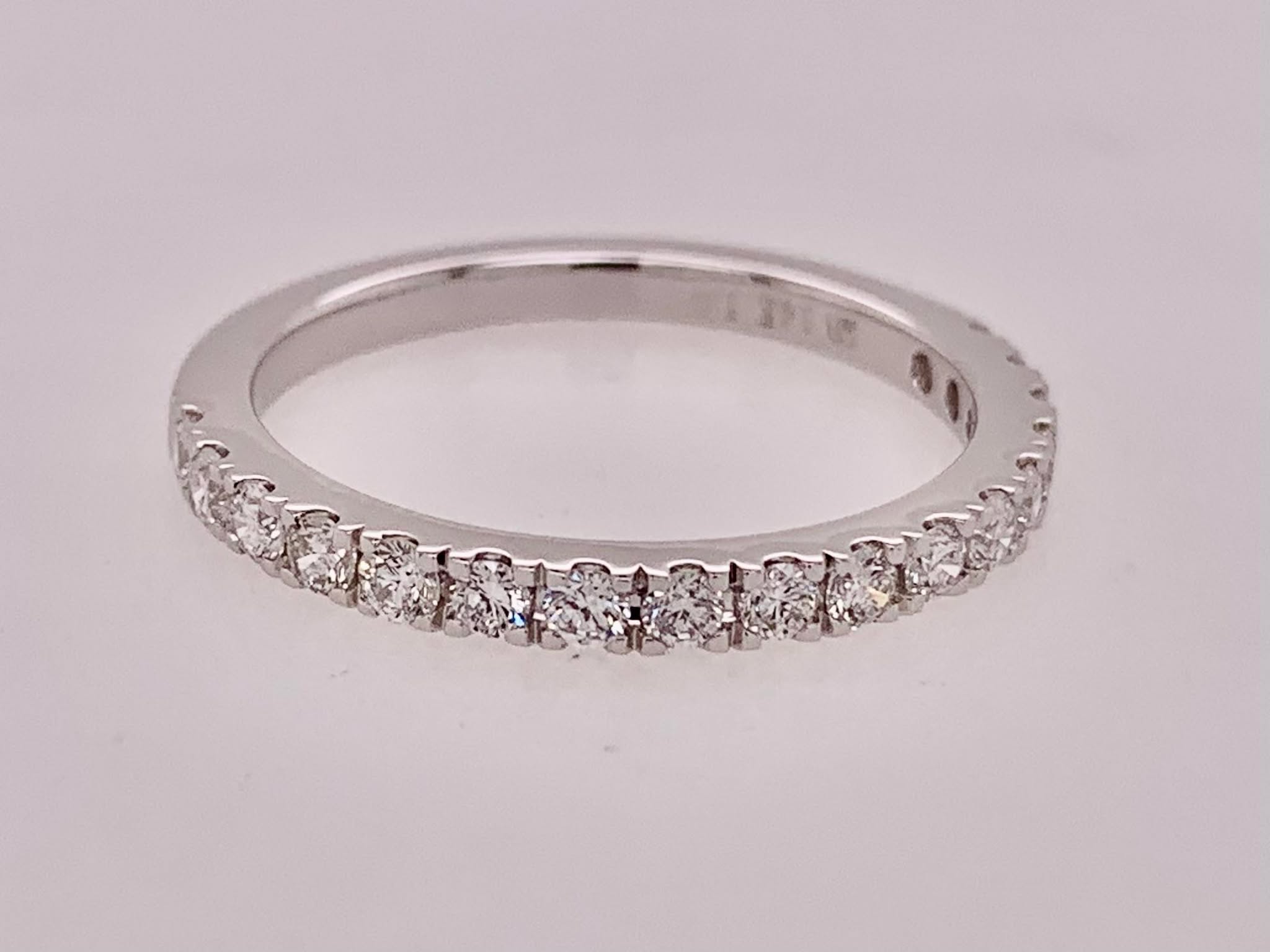 LAB Diamond Anniversary Band