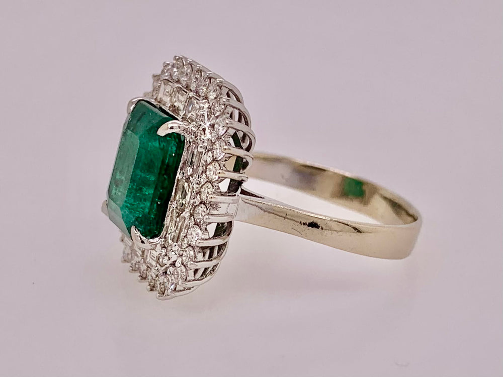 Estate 18K Emerald & Diamond Ring