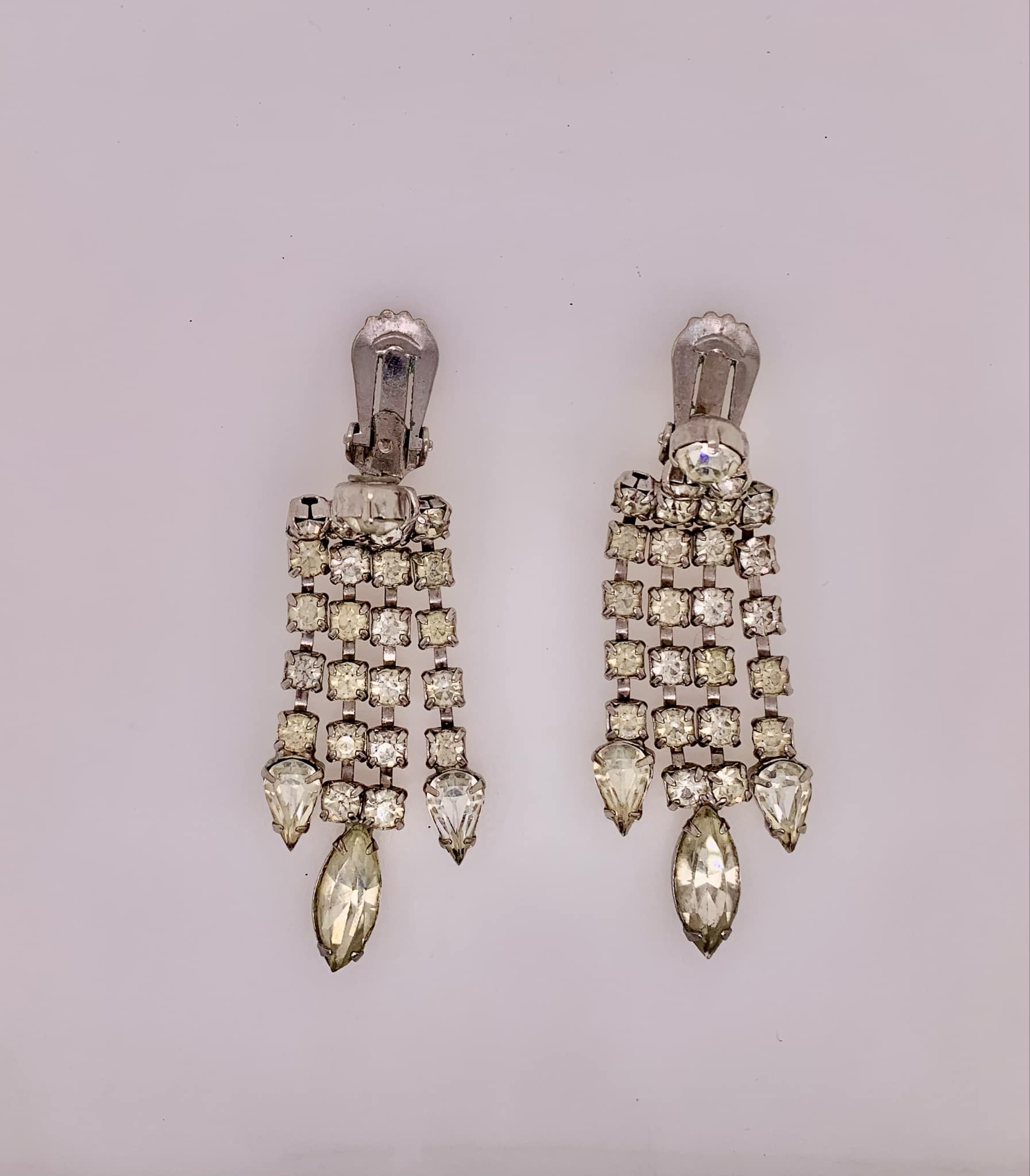 Estate Fashion Dangle Clip-on Earrings