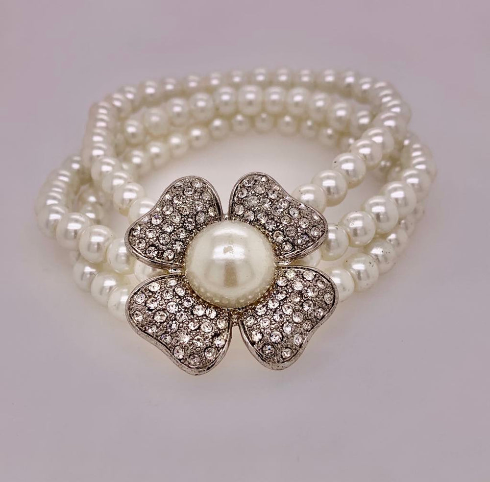 Estate Fashion Faux Pearl Bracelet