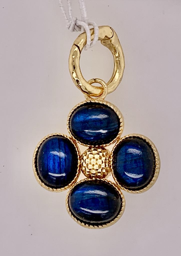 Capucine De Wulf Berry Pendant