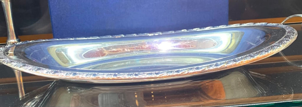 Estate Oval Bread Tray