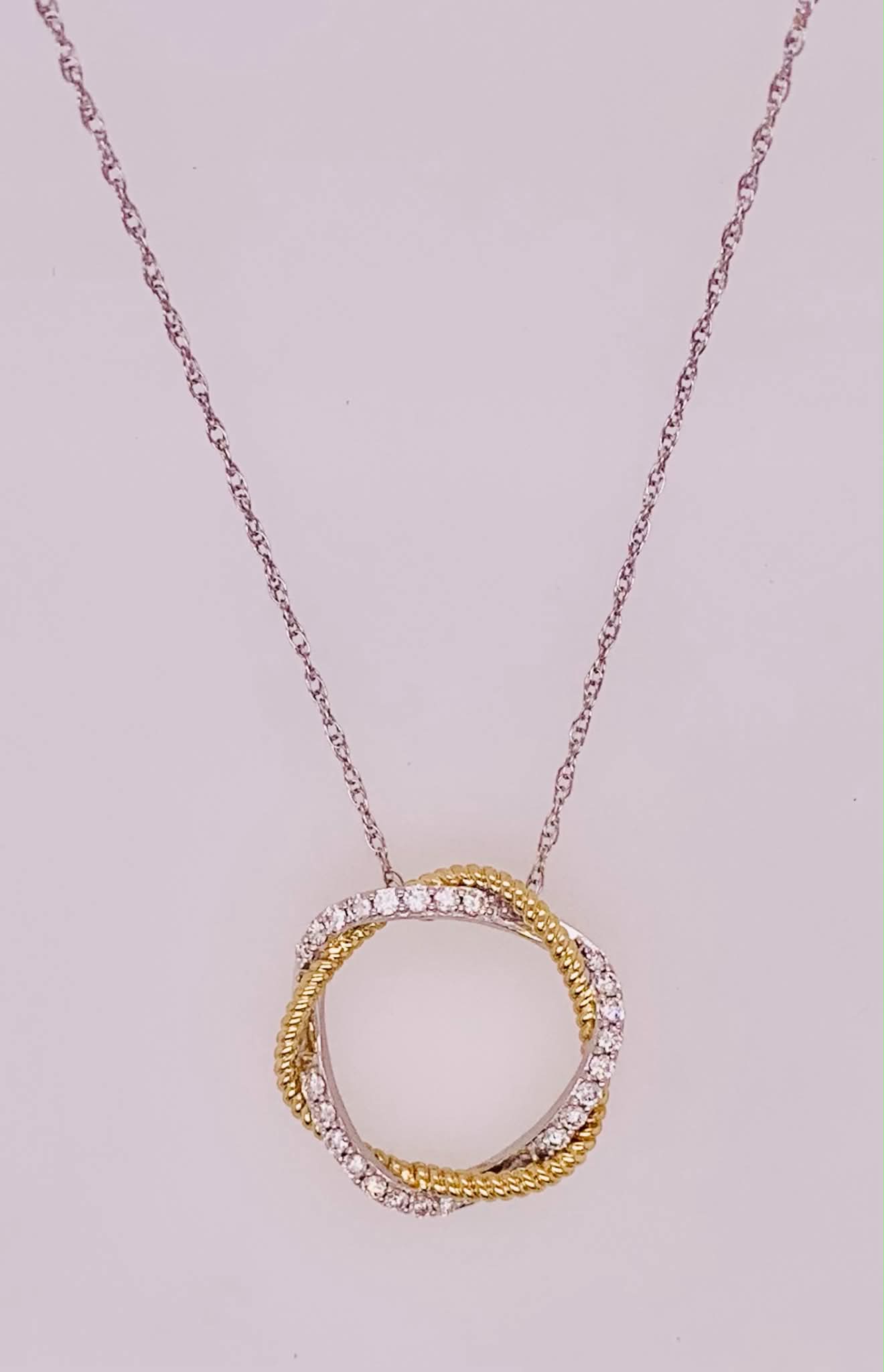 14K Diamond Circle Pendant Necklace