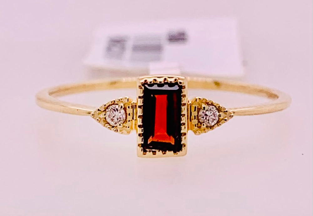 14K Garnet & Diamond Ring