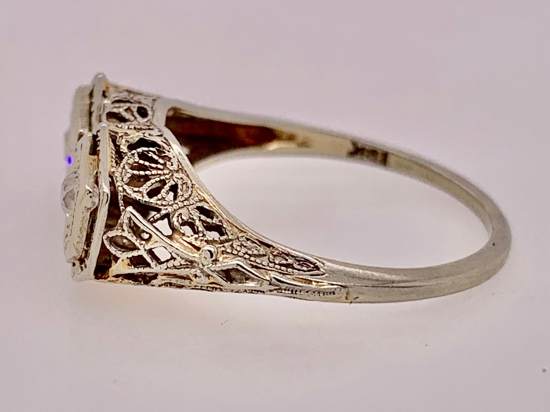 Estate 18K Filigree Diamond Ring