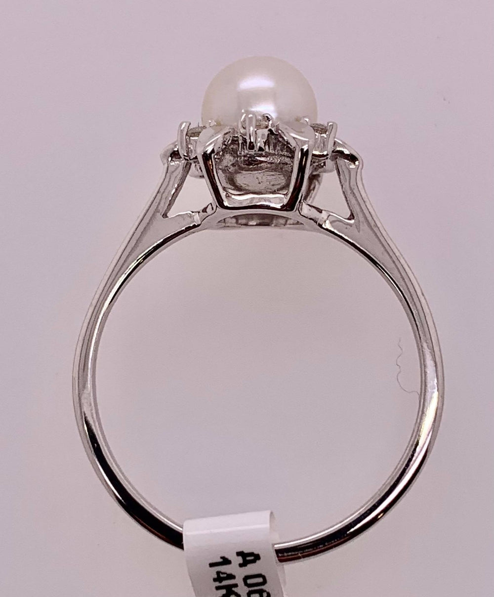 14K Pearl & Diamond Ring