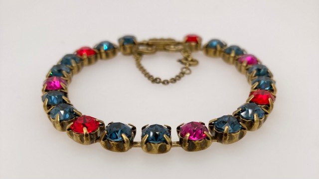 Repeating Round Tennis Bracelet