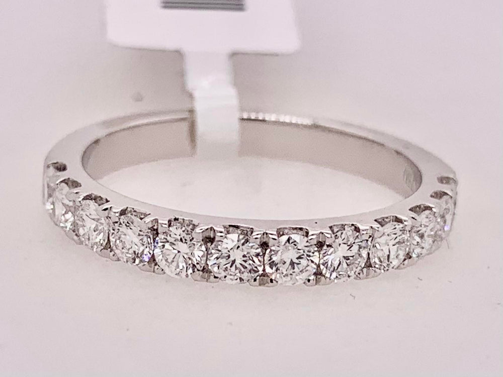 18K White Gold Diamond Band