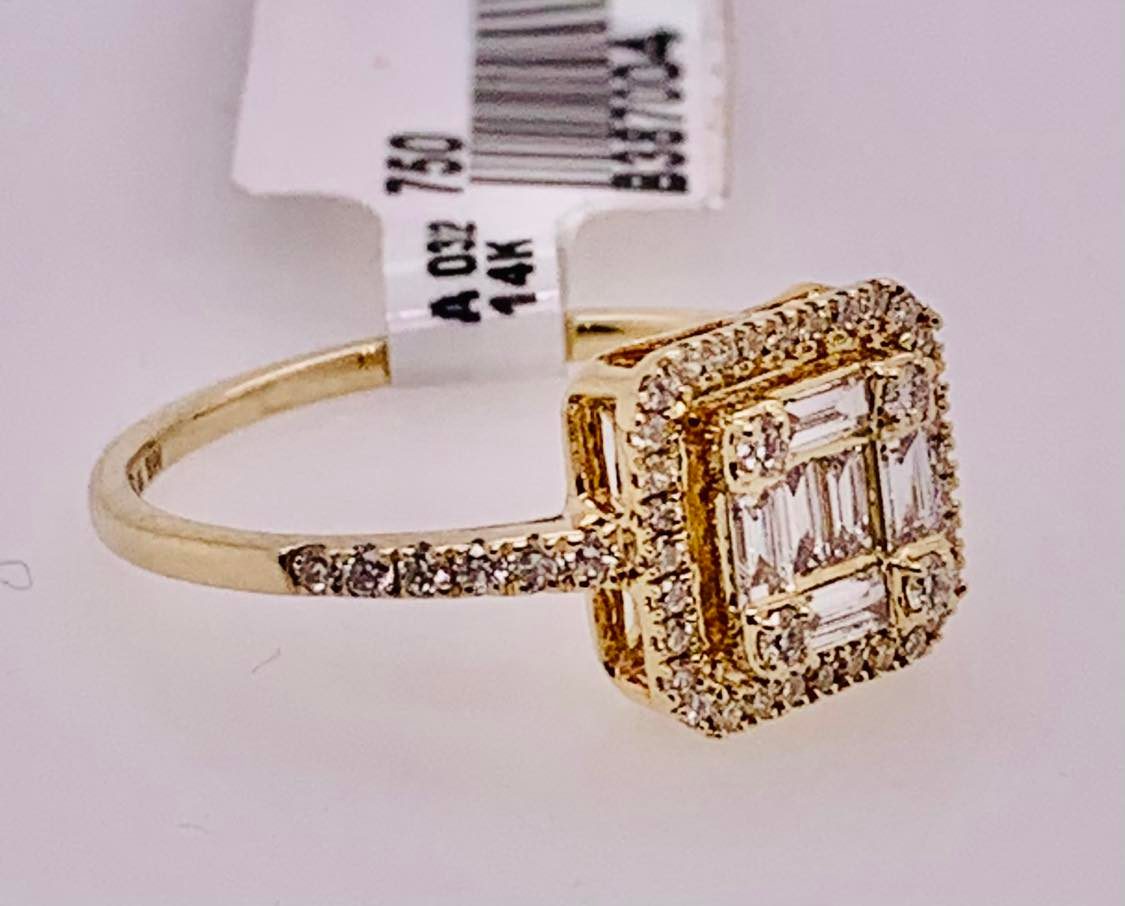 14K Baguette and Round Diamond Ring