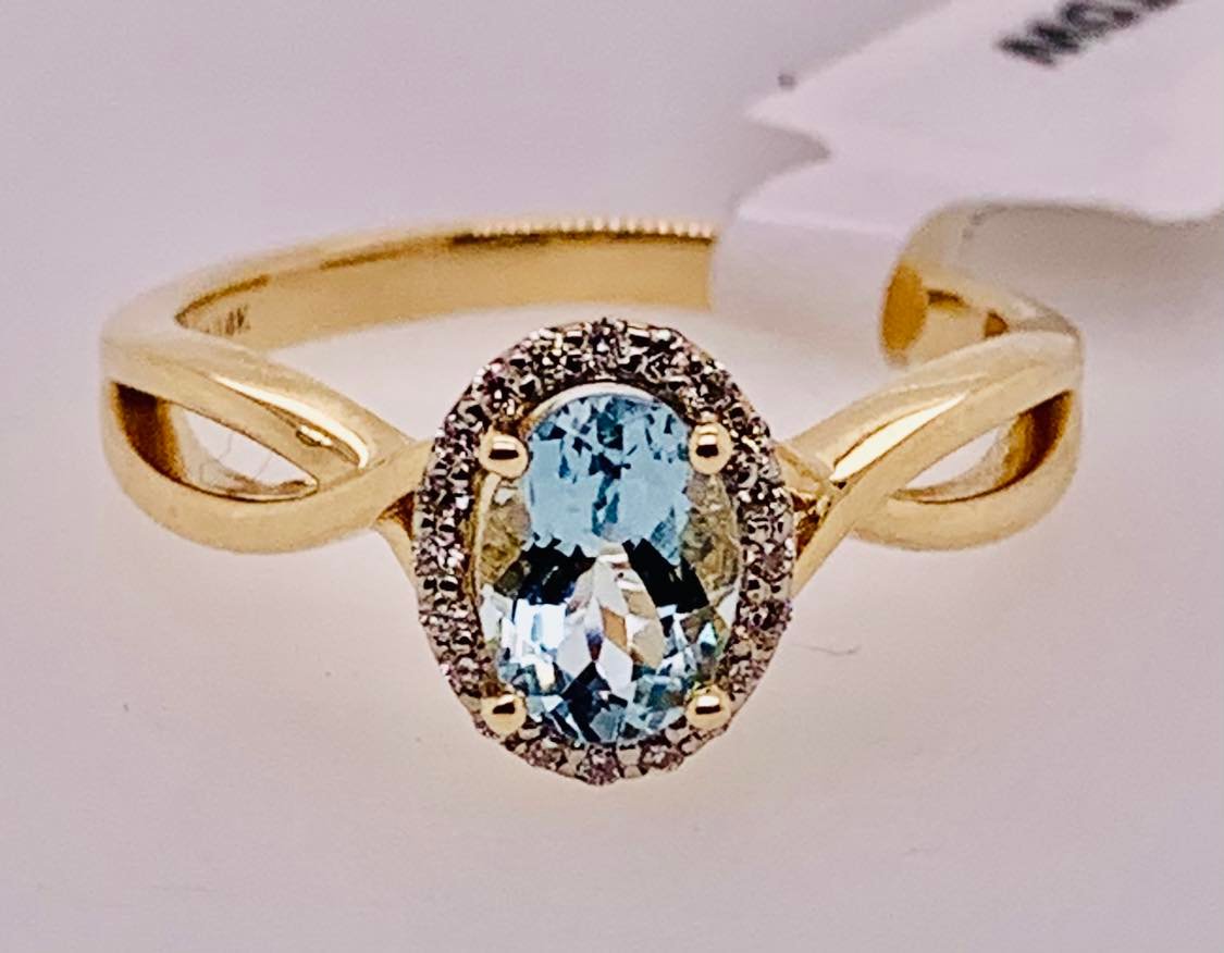 14K Aquamarine and Diamond Ring