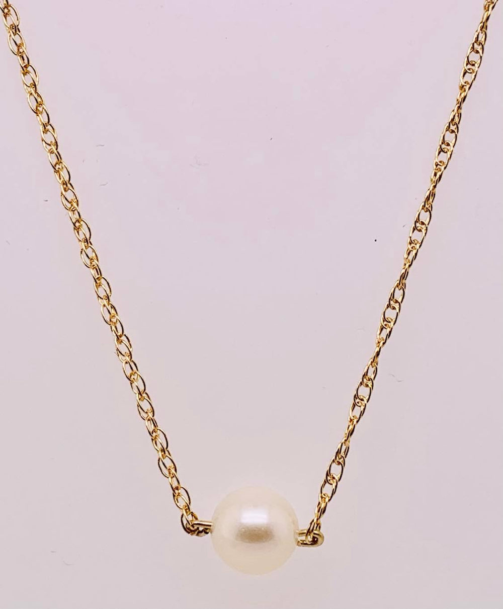 Single Freshwater Pearl Necklace