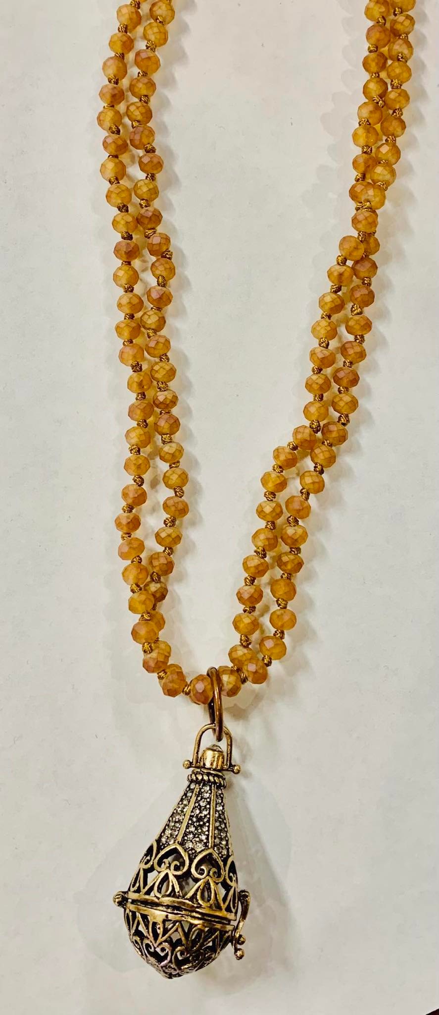 Fashion Necklace with Pendant