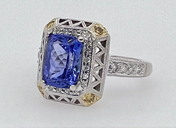 18K Estate Tanzanite and Diamond Ring