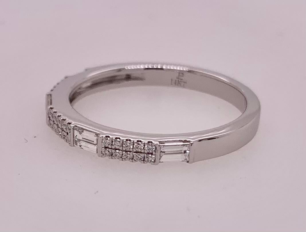 14K Diamond Band Ring