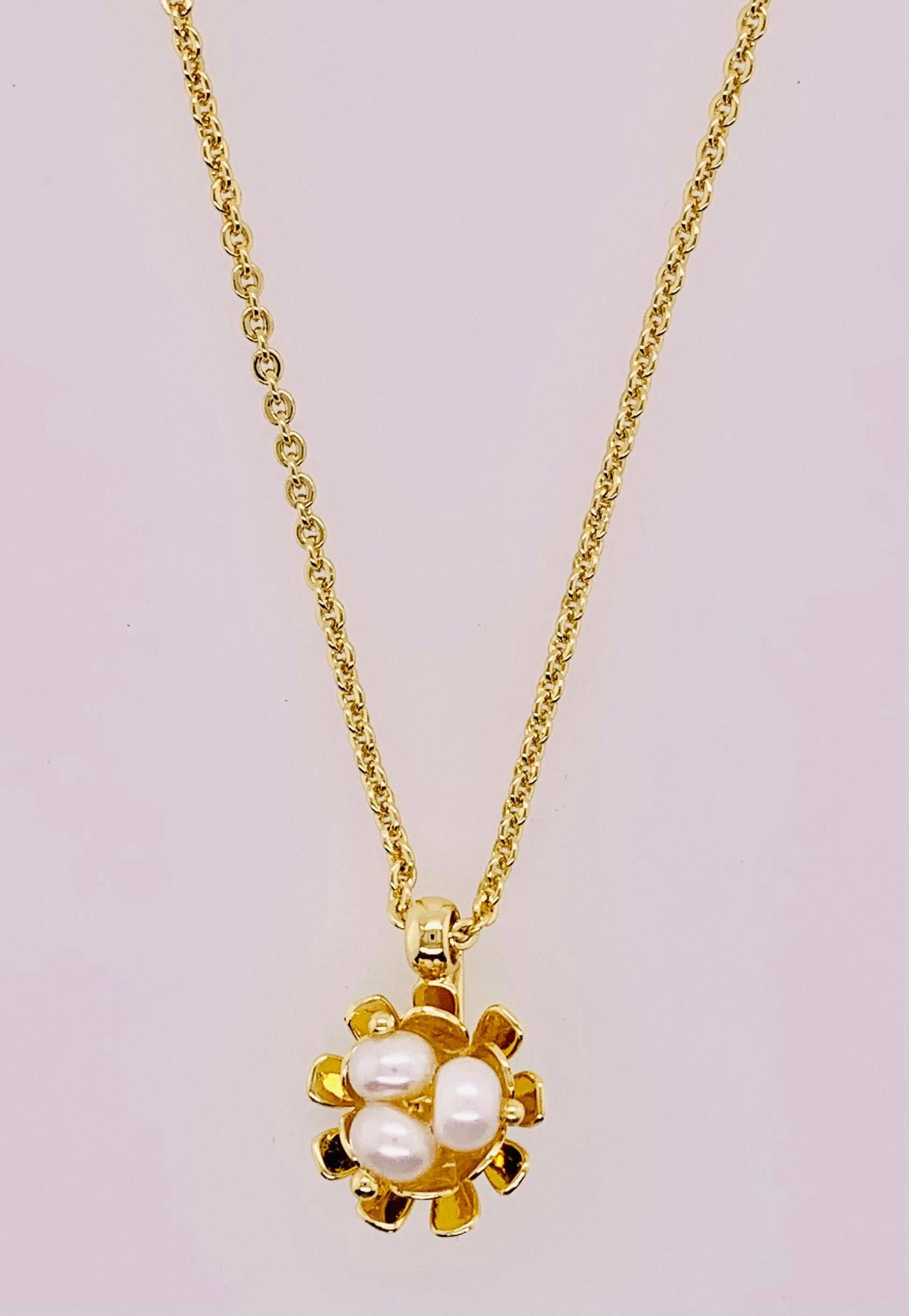 Nesta Pendant Necklace