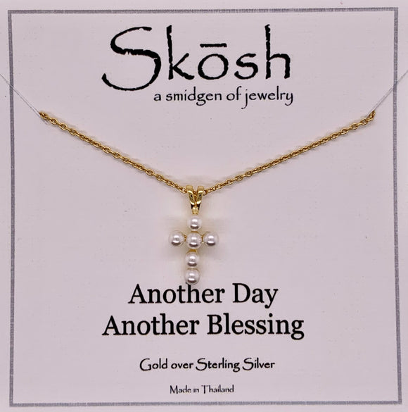 Skosh Pendant Small Pearl Cross