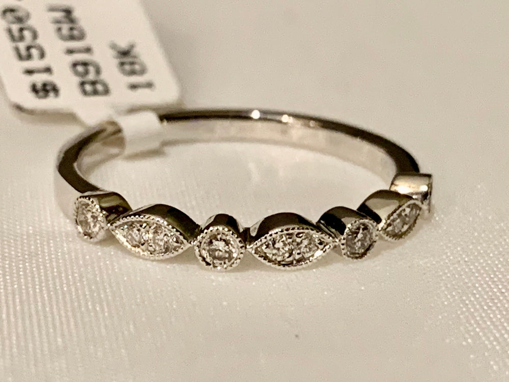 18K WHITE GOLD DIAMOND BAND