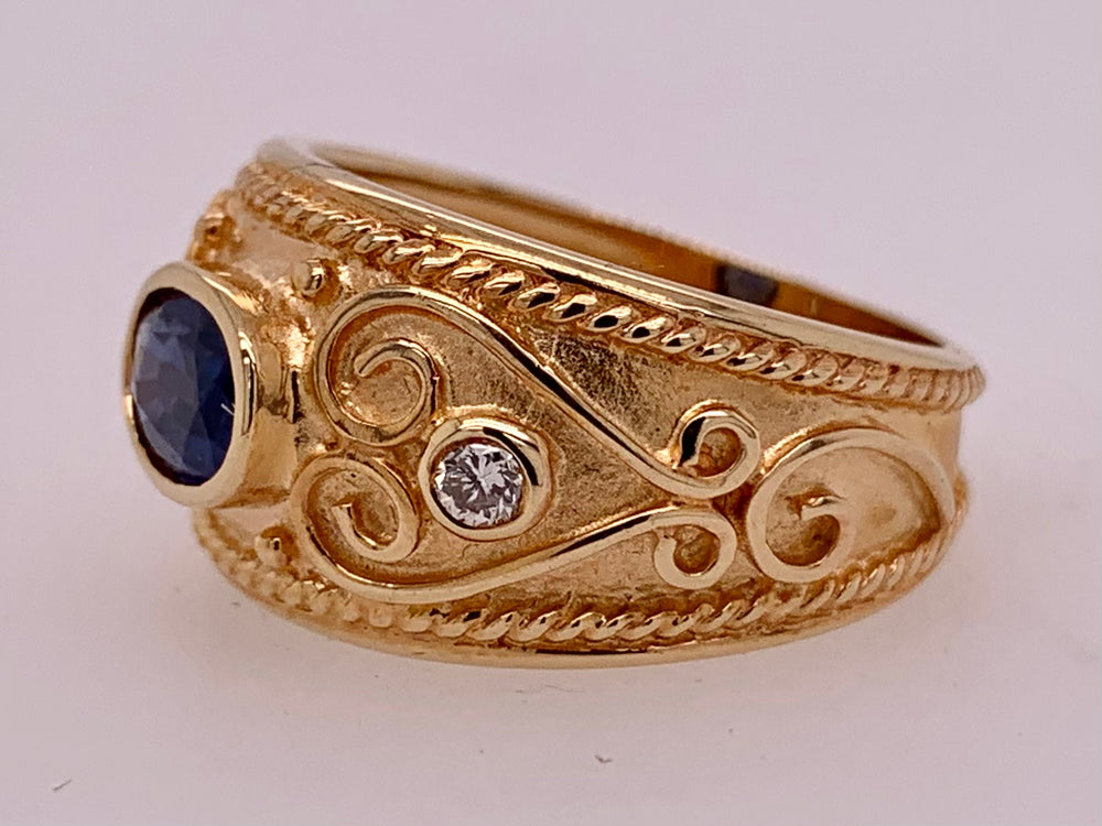 14K Etruscan Design Band