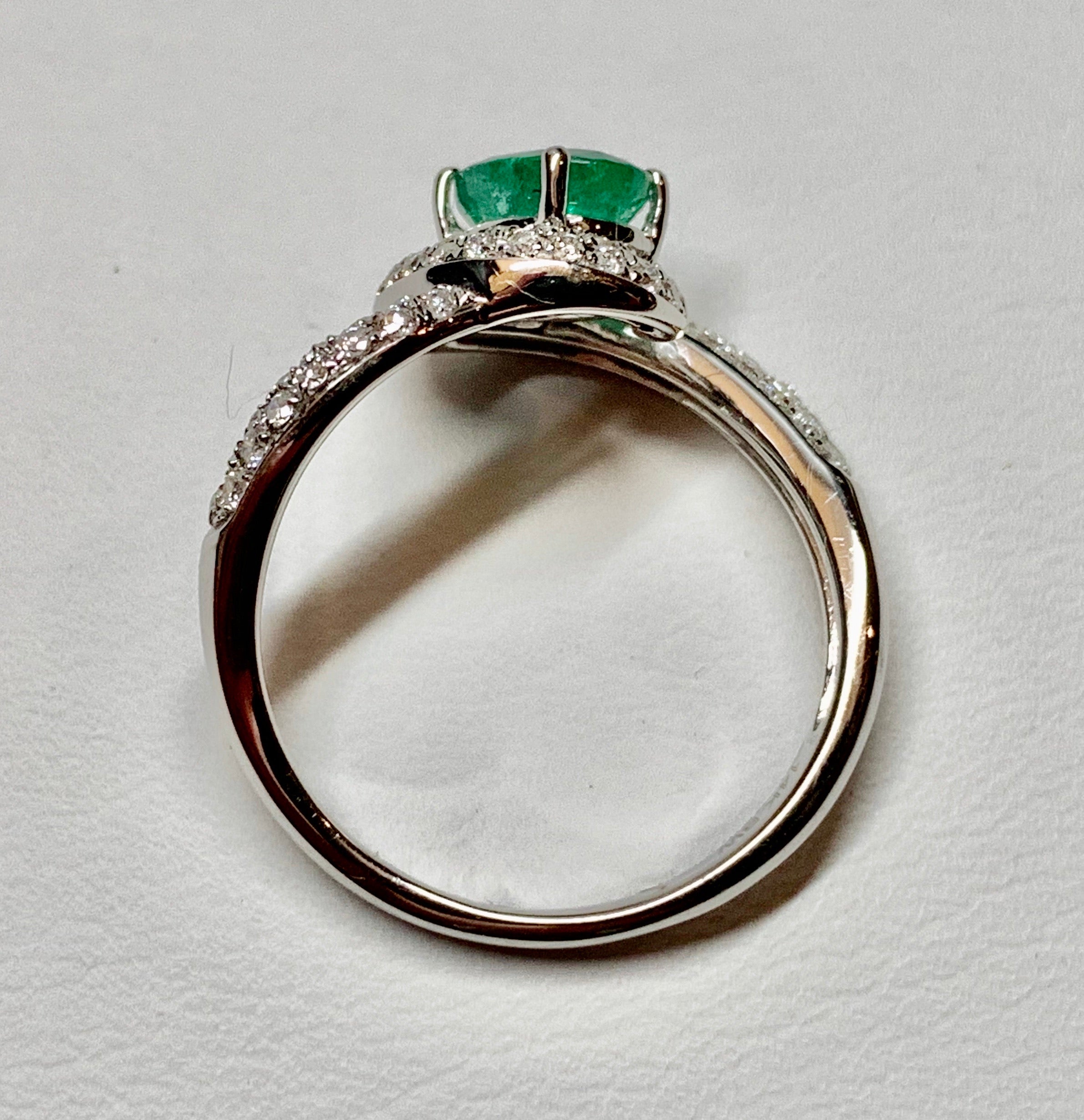 14K White Gold Emerald & Diamond Ring