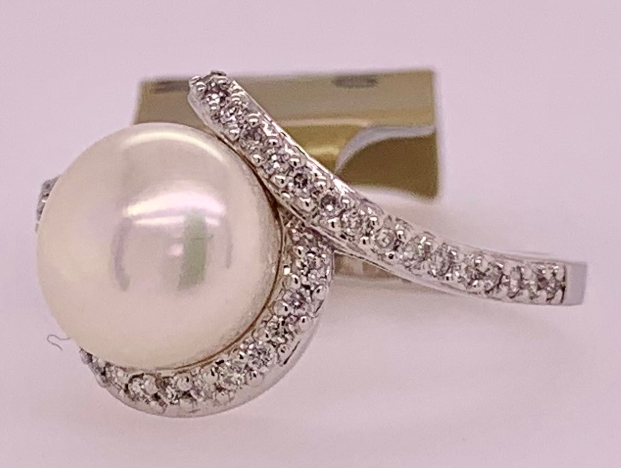Freshwater Pearl & Diamond Ring