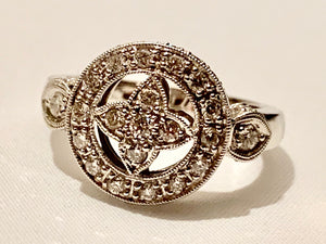 14K WHITE GOLD DIAMOND RING