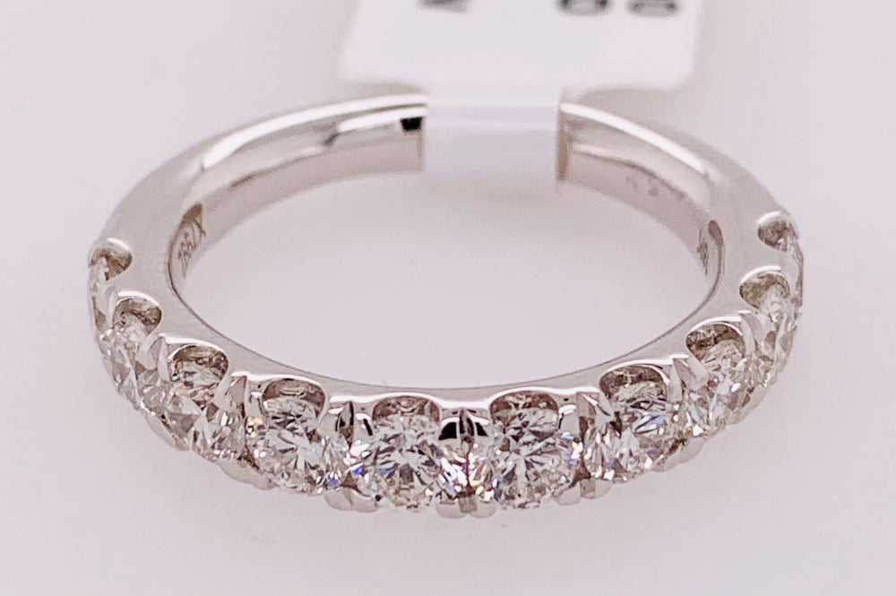 18K Diamond Anniversary Band