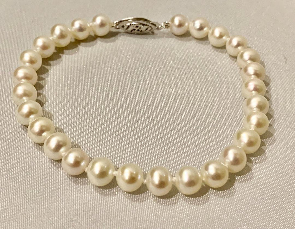 6-9 MM  Freshwater Pearl Bracelet