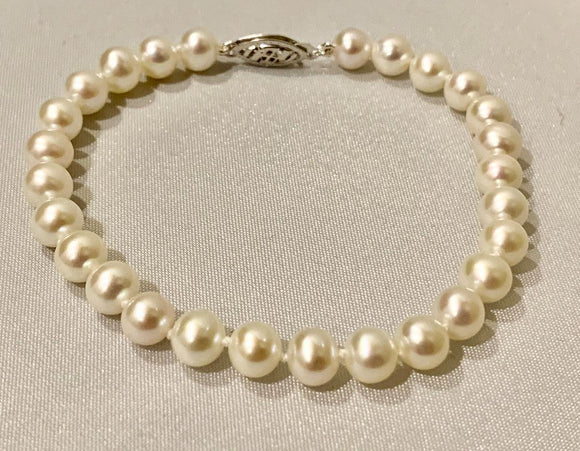 6-9 MM  Freshwater Pearl Bracelet